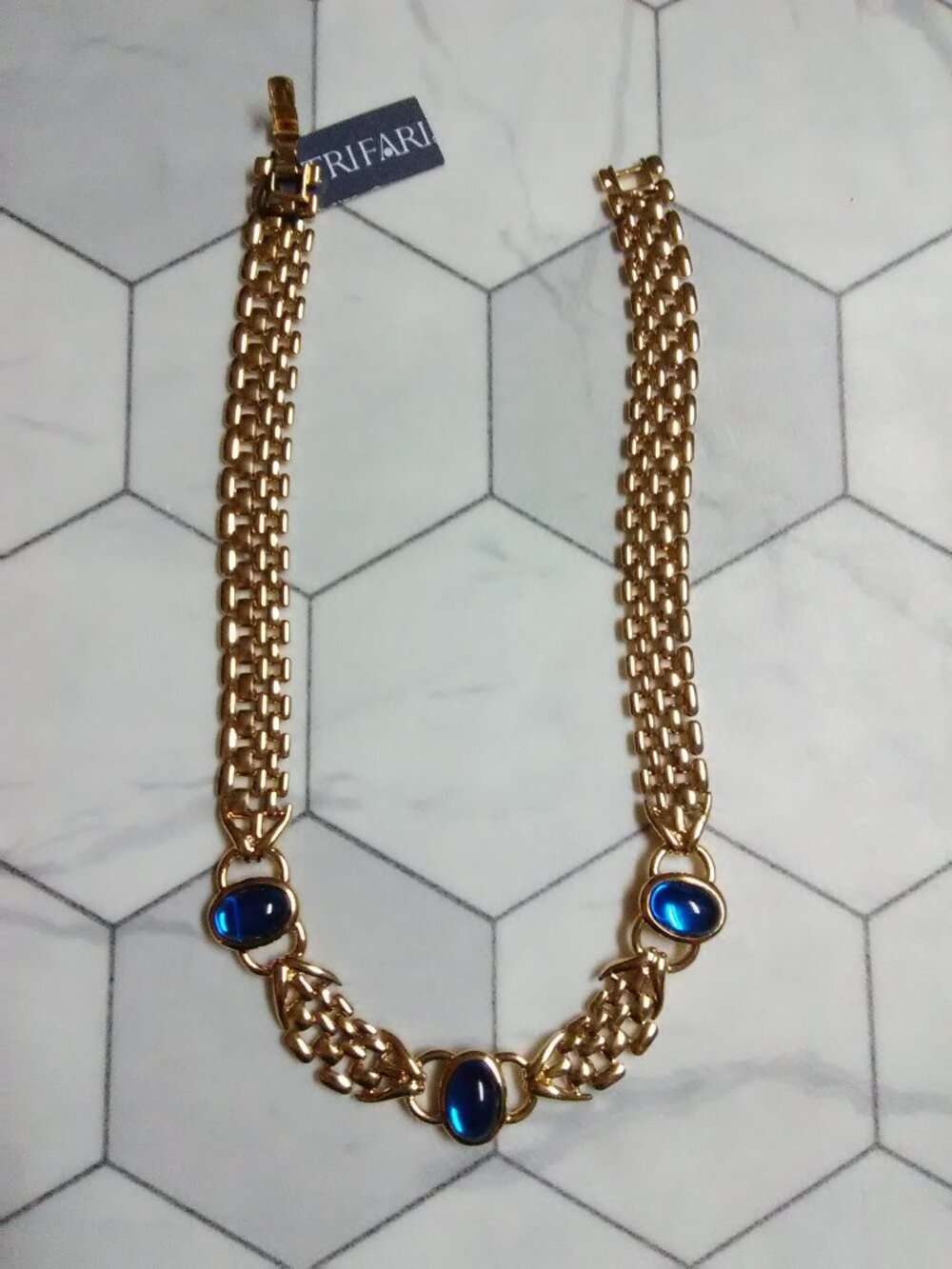 Trifari 16" necklace - blue cabachon - gold tone panther link